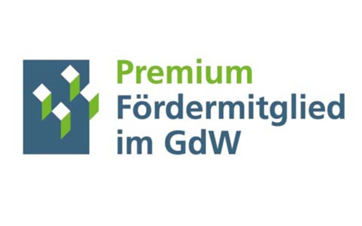 Logo "Premium Fördermitglied im GdW" of the Bundesverband deutscher Wohnungs- und Immobilienunternehmen GdW in blue and green